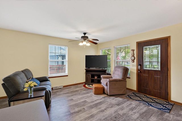 403 Hanson Road, Stoughton, WI 53589