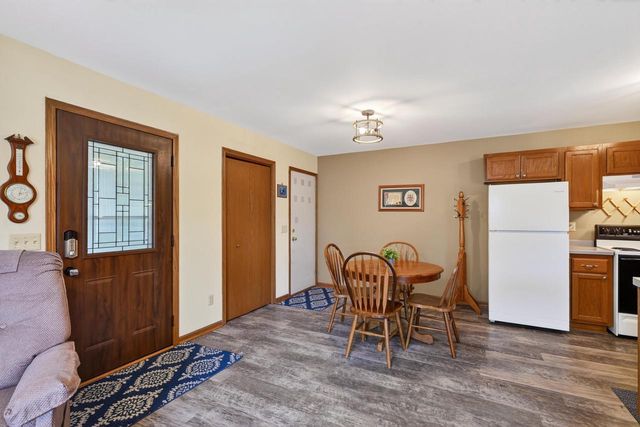 403 Hanson Road, Stoughton, WI 53589