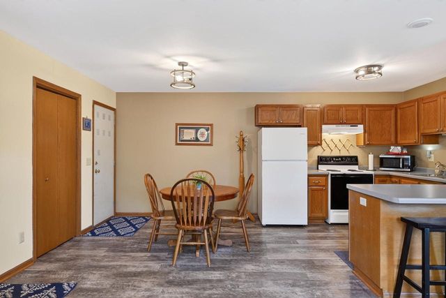 403 Hanson Road, Stoughton, WI 53589