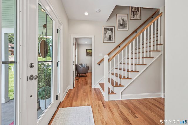 18 Hunting Ridge Road, Middlebury, CT 06762