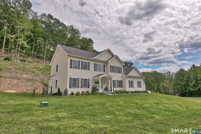 18 Hunting Ridge Road, Middlebury, CT 06762