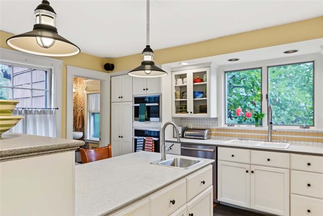 366 Morris Avenue, Providence, RI 02906