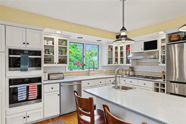 366 Morris Avenue, Providence, RI 02906