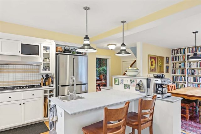 366 Morris Avenue, Providence, RI 02906