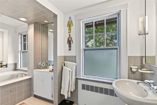 366 Morris Avenue, Providence, RI 02906