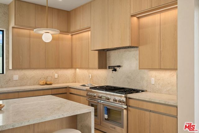 12657 Dewey Street, Los Angeles, CA 90066