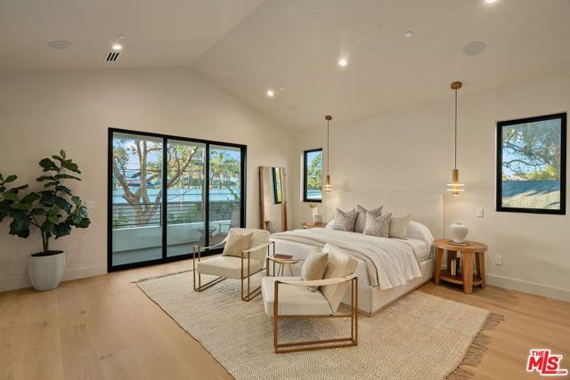 12657 Dewey Street, Los Angeles, CA 90066