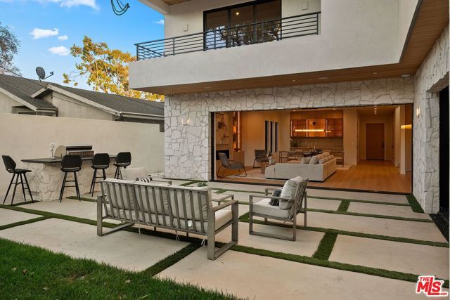12657 Dewey Street, Los Angeles, CA 90066