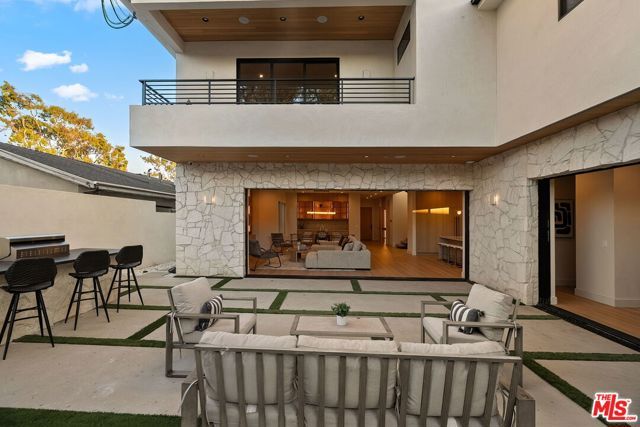 12657 Dewey Street, Los Angeles, CA 90066