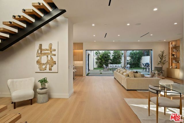 12657 Dewey Street, Los Angeles, CA 90066