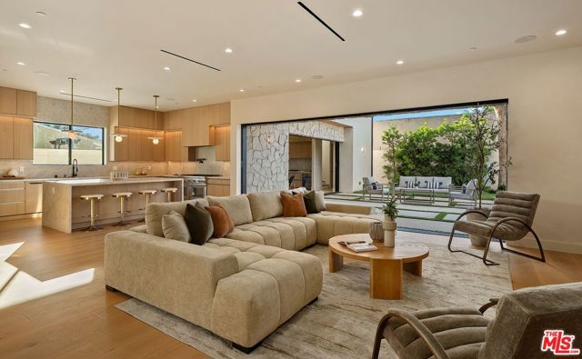 12657 Dewey Street, Los Angeles, CA 90066