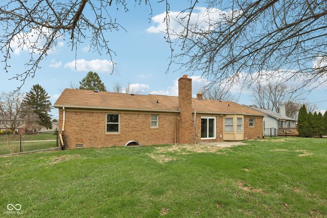 8445 Carthay Circle, Fishers, IN 46038