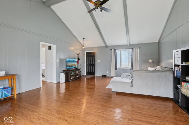 8445 Carthay Circle, Fishers, IN 46038