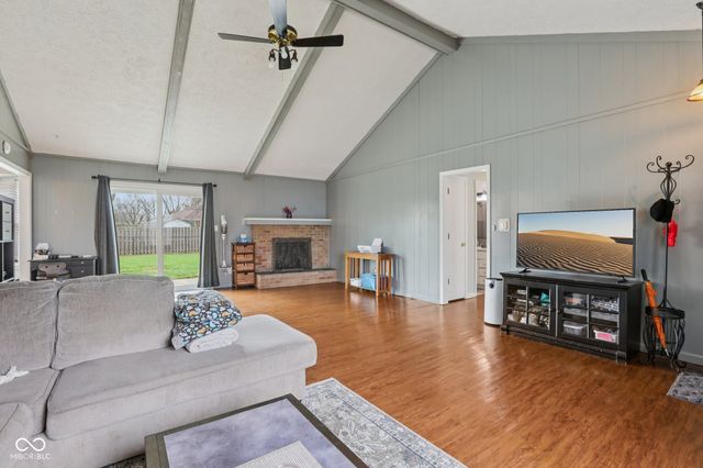 8445 Carthay Circle, Fishers, IN 46038