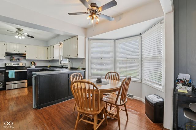 8445 Carthay Circle, Fishers, IN 46038