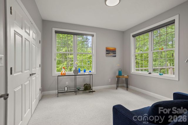 547 Pinnacle Peak Lane, Flat Rock, NC 28731