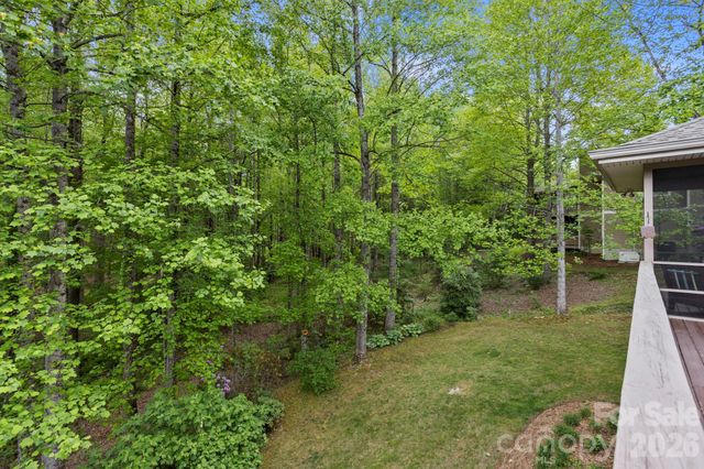 547 Pinnacle Peak Lane, Flat Rock, NC 28731