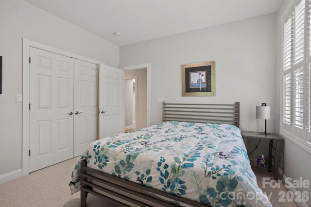 547 Pinnacle Peak Lane, Flat Rock, NC 28731