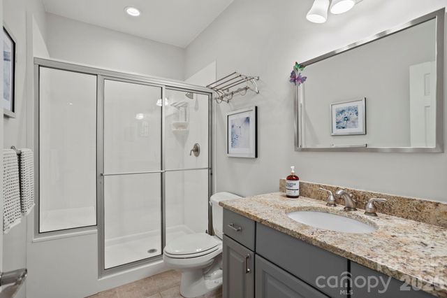 547 Pinnacle Peak Lane, Flat Rock, NC 28731