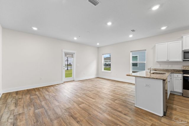 8913 Brigade Trl, Pensacola, FL 32534