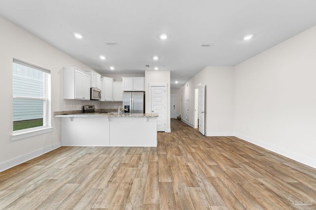 8913 Brigade Trl, Pensacola, FL 32534