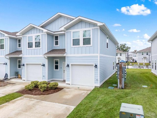 8913 Brigade Trl, Pensacola, FL 32534