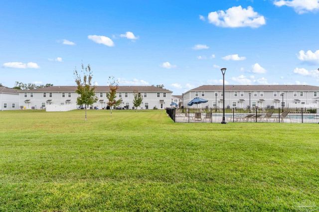 8913 Brigade Trl, Pensacola, FL 32534