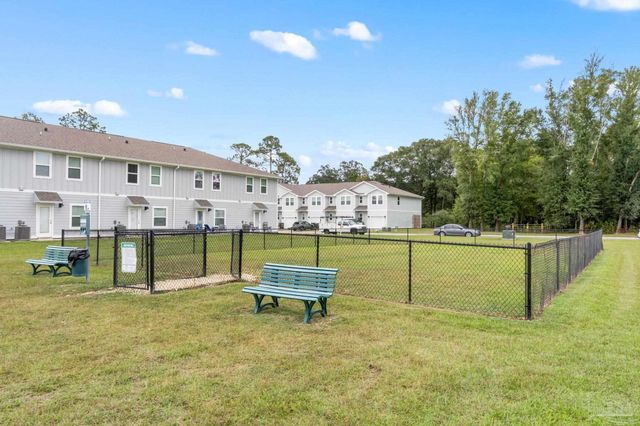 8913 Brigade Trl, Pensacola, FL 32534