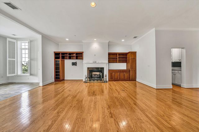225 23rd St SW Apt 205, Roanoke, VA 24014