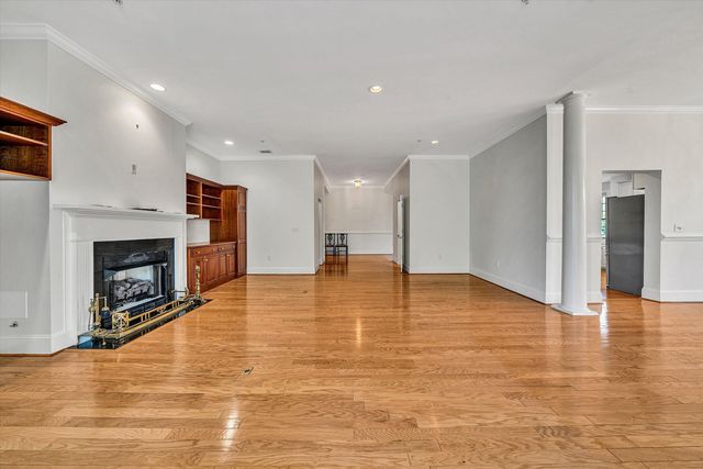 225 23rd St SW Apt 205, Roanoke, VA 24014
