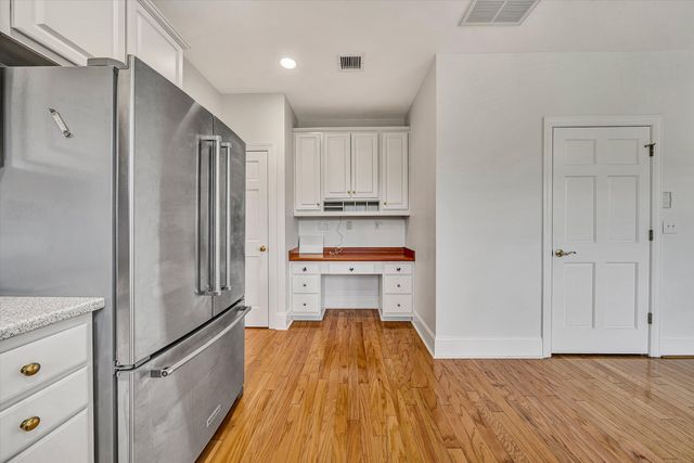 225 23rd St SW Apt 205, Roanoke, VA 24014