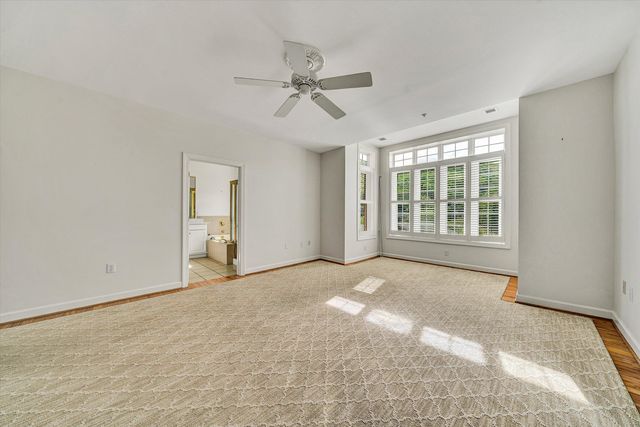 225 23rd St SW Apt 205, Roanoke, VA 24014