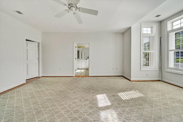 225 23rd St SW Apt 205, Roanoke, VA 24014