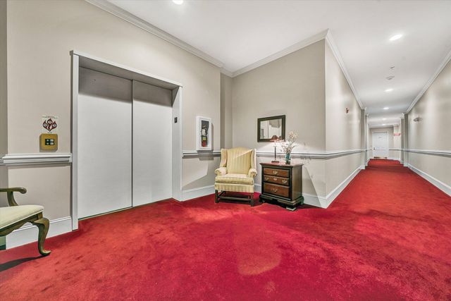 225 23rd St SW Apt 205, Roanoke, VA 24014