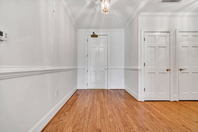 225 23rd St SW Apt 205, Roanoke, VA 24014