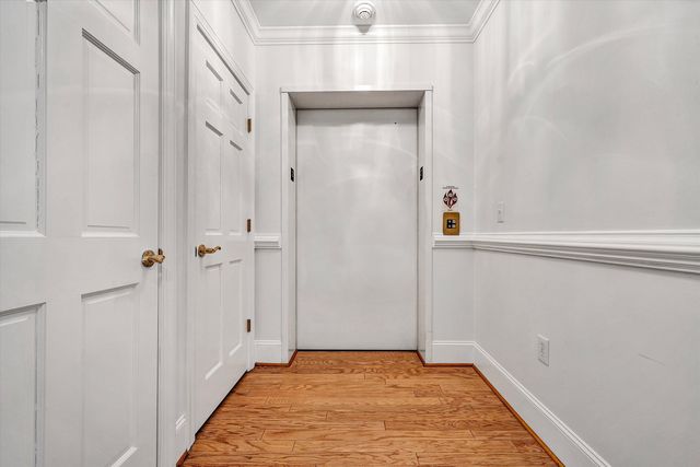 225 23rd St SW Apt 205, Roanoke, VA 24014