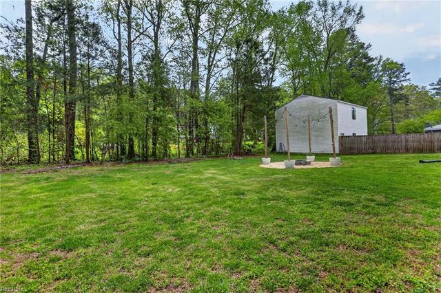 1905 Old Jolliff RD, Chesapeake, VA 23321