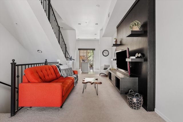 421 W 6th Street 1005, Tempe, AZ 85281
