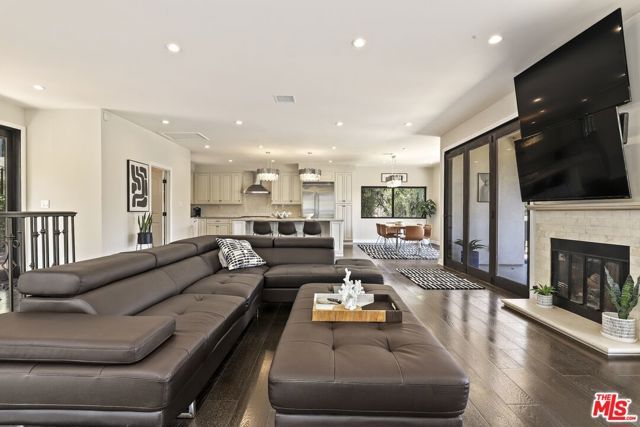 5940 Manola Way, Los Angeles, CA 90068