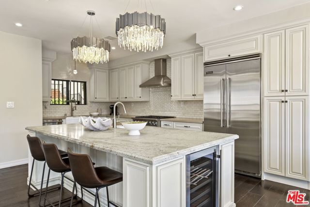 5940 Manola Way, Los Angeles, CA 90068