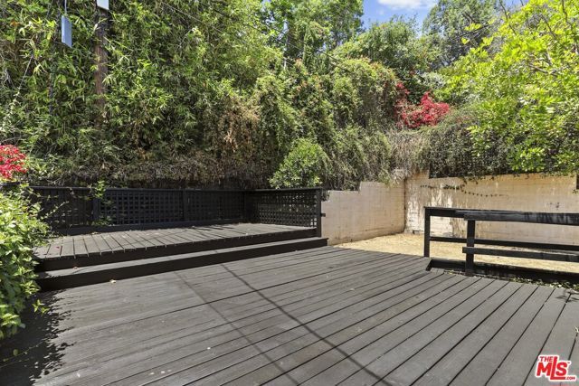 5940 Manola Way, Los Angeles, CA 90068