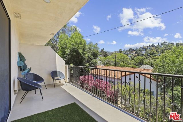 5940 Manola Way, Los Angeles, CA 90068