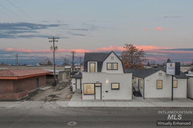 911 2nd Street S, Nampa, ID 83651 property photo