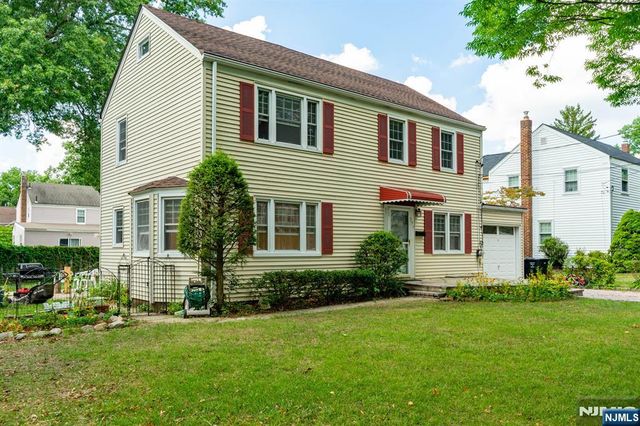 397 Hickory Avenue, Paramus, NJ 07652