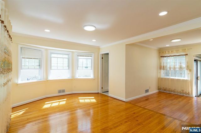 397 Hickory Avenue, Paramus, NJ 07652