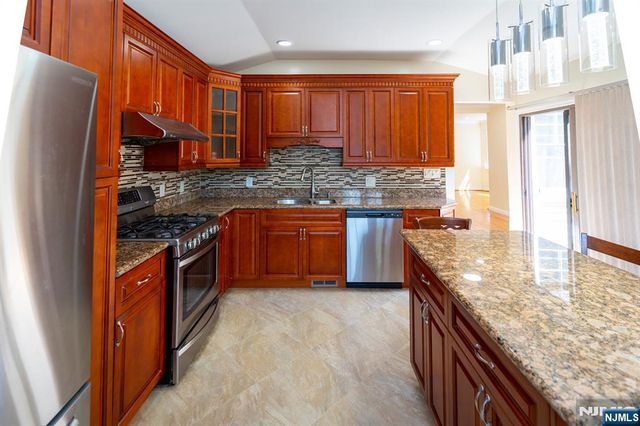 397 Hickory Avenue, Paramus, NJ 07652