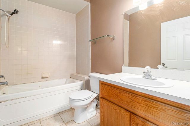 1028 MAYA Court Unit, Troy, MI 48085