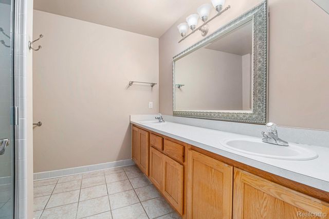 1028 MAYA Court Unit, Troy, MI 48085