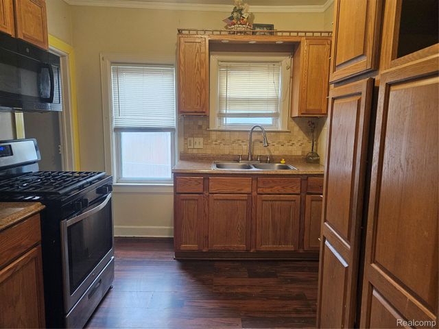 4417 Elizabeth Street, Wayne, MI 48184