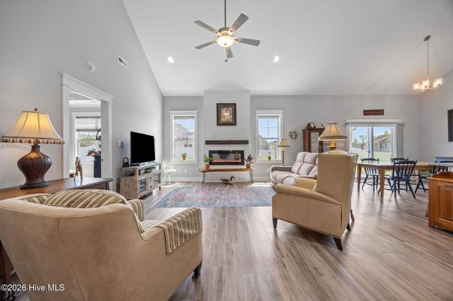 231 Eureka Avenue, Washington, NC 27889